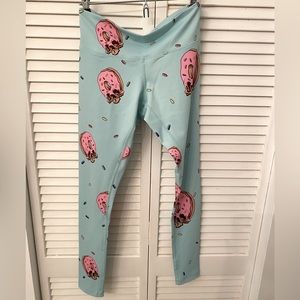 Feed me fight me donut skull leggings S